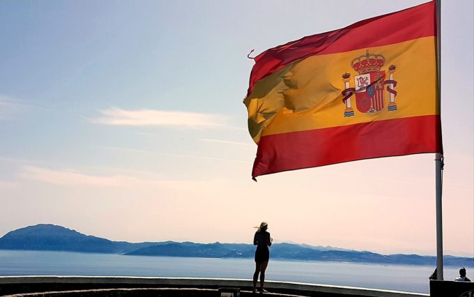 Spania mizează pe cetăţenii săi să se înscrise într-un plan de pensii facultative