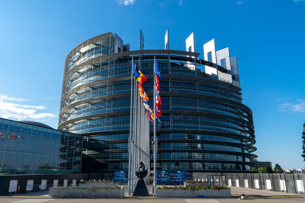 Statele UE au aprobat interzicerea utilizării colorantului alimentar dioxid de titan (E171) de la jumătatea anului viitor