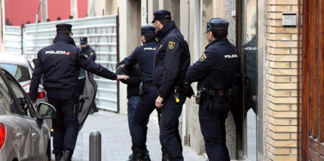 Trei-persoane-suspectate-de-susținere-a-grupării-Statul-Islamic-arestate-în-Spania