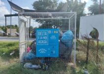 Tulcea: Patrula Zero plastic în Deltă a distribuit turiştilor 3.000 de kit-uri pentru strângerea deşeurilor