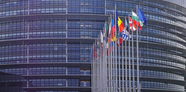UE extinde lista neagră a ţărilor cu risc de finanţare a terorismului şi spălare de bani
