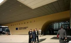 UE regretă decizia Elveției de a limita accesul muncitorilor români și bulgari