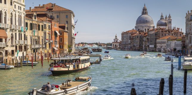 UNESCO recomandă includerea Veneţiei pe lista patrimoniului mondial aflat în pericol