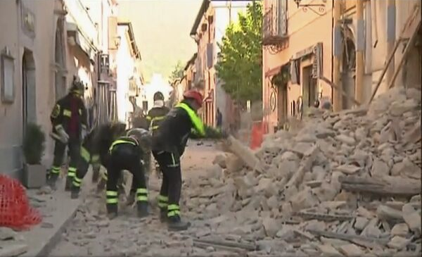 video-foto-nou-cutremur-in-italia-mae-face-apel-la-romanii-din-italia-aflati-in-dificultate-sa-contacteze-numerele-de-urgenta-ale-misiunilor-diplomatice-1