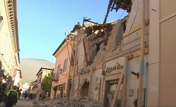video-foto-nou-cutremur-in-italia-mae-face-apel-la-romanii-din-italia-aflati-in-dificultate-sa-contacteze-numerele-de-urgenta-ale-misiunilor-diplomatice