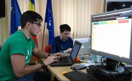 VIDEO – Malaga – 10 elevi și studenți români, specialiști în informatică, la Campionatul European de Cybersecurity