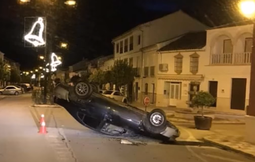 VIDEO Un accidente de tráfico provoca un choque racial contra los rumanos en la localidad sevillana de Pedrera