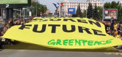 Vezi mesajul protestatarilor Greenpeace pentru liderii veniţi la Summitul de la Sibiu