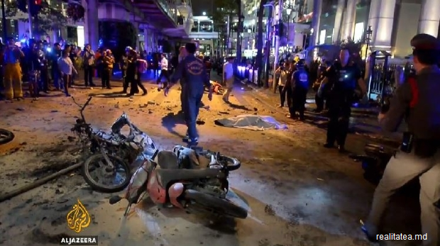 Video-Explozii-în-serie-în-Thailanda-patru-morți-zeci-de-răniți-între-care-și-turiști-străini-1