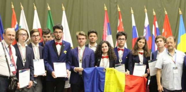 Zece premii pentru echipele României la Olimpiada Internaţională de Astronomie şi Astrofizică