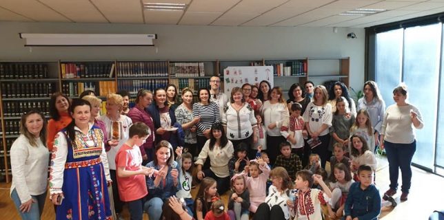 Zilele Mărţişorului la Madrid Atelier de confecționat mărțișoare, adresat copiilor