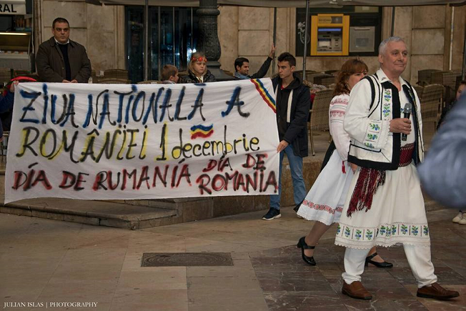ziua-romaniei-sarbatorita-in-valencia-spania-cu-un-flashmob-romanesc-in-premiera-1