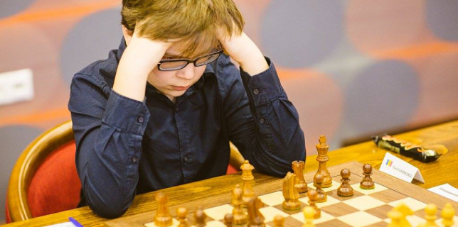 Șahistul român de 14 ani Ducu Gavrilescu câștigător la concursul din Benasque Spania