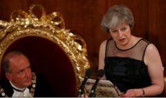 "Știm ce faceți. Nu veți reuși": Theresa May denunță "acțiunile ostile" ale Rusiei